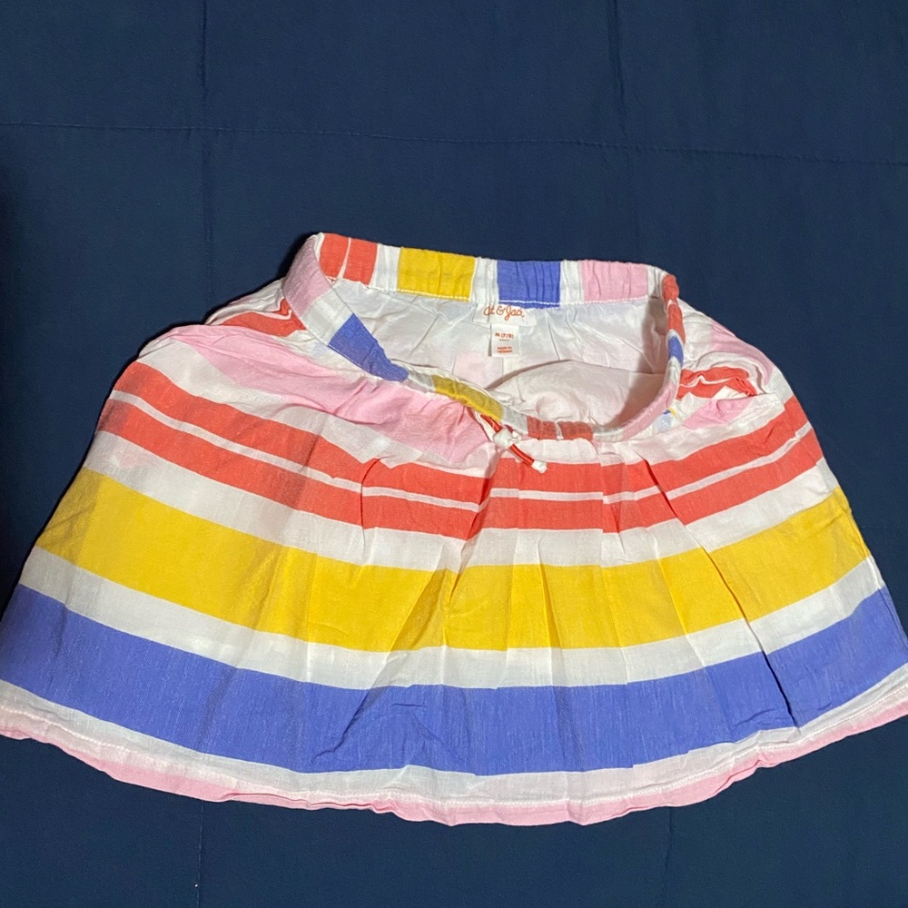 Size: 7/8, colors: red, white, yellow and blue, skort, thin material but cute